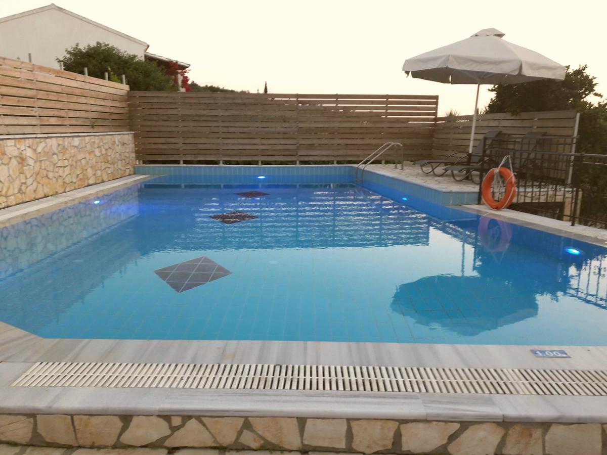 Villa Fantastico Acharavi  Exterior photo